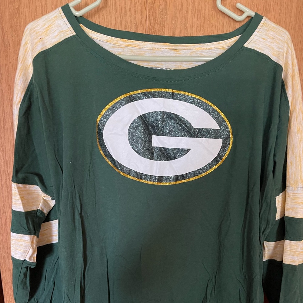 Women’s NFL Packers shirt